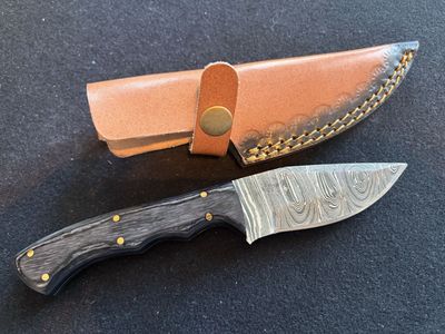 Damascus Steel Fixed Blade Knife & Leather Sheath