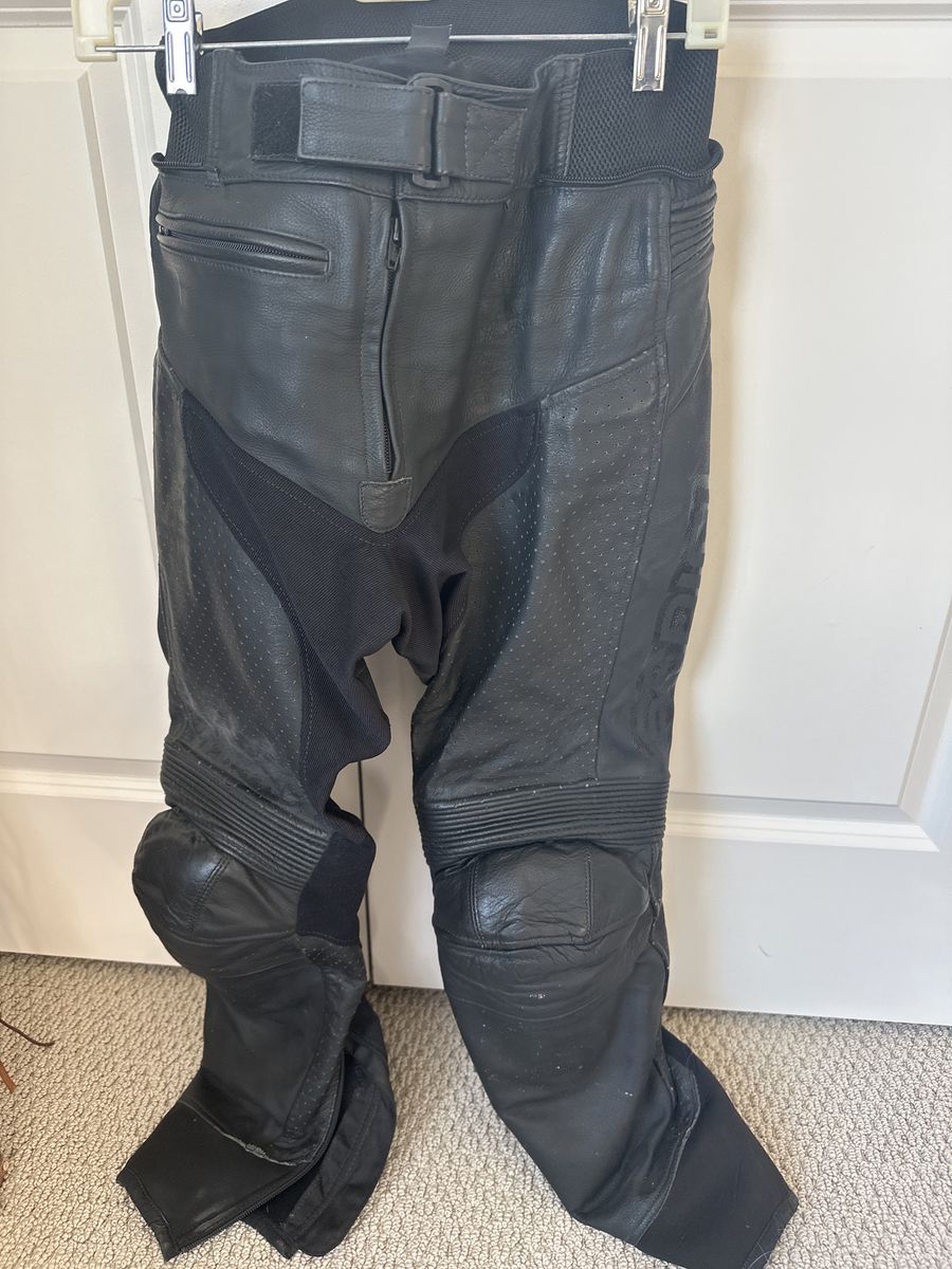 Sedici Women’s Leather Riding Pants - Size 32