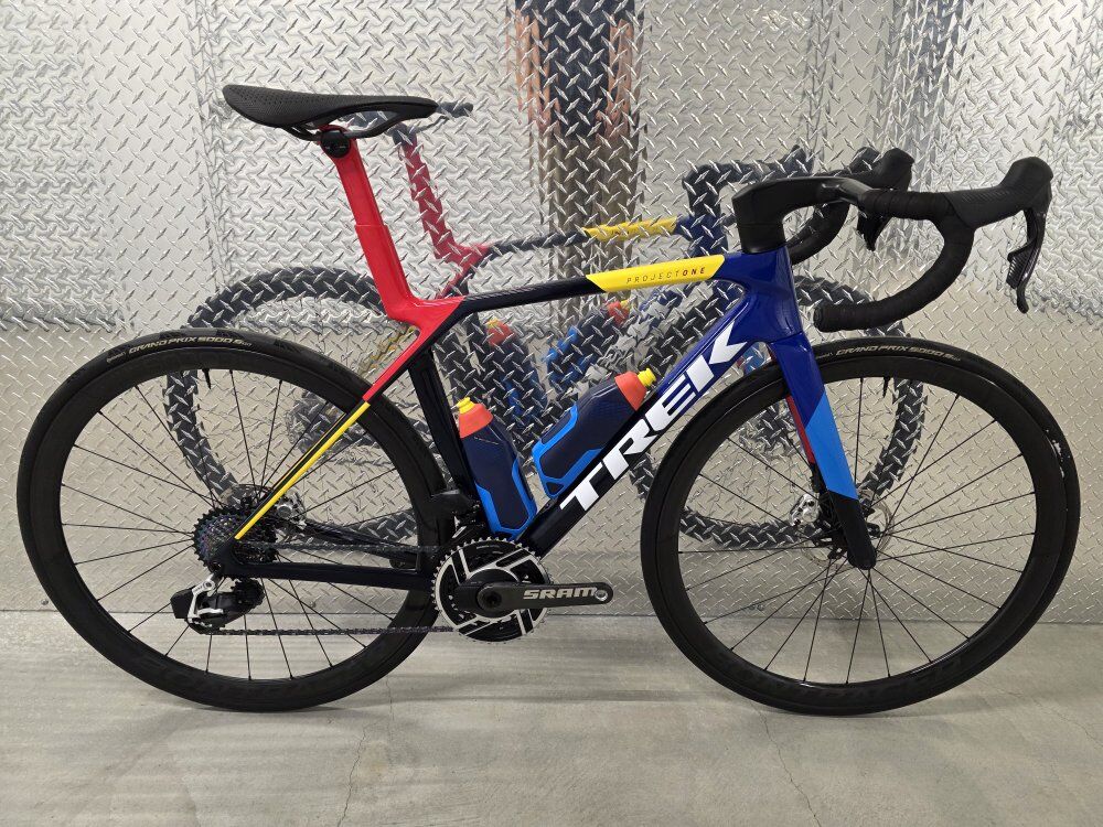 2025 Trek Madone SLR 9 Medium 54 Sram Red Team