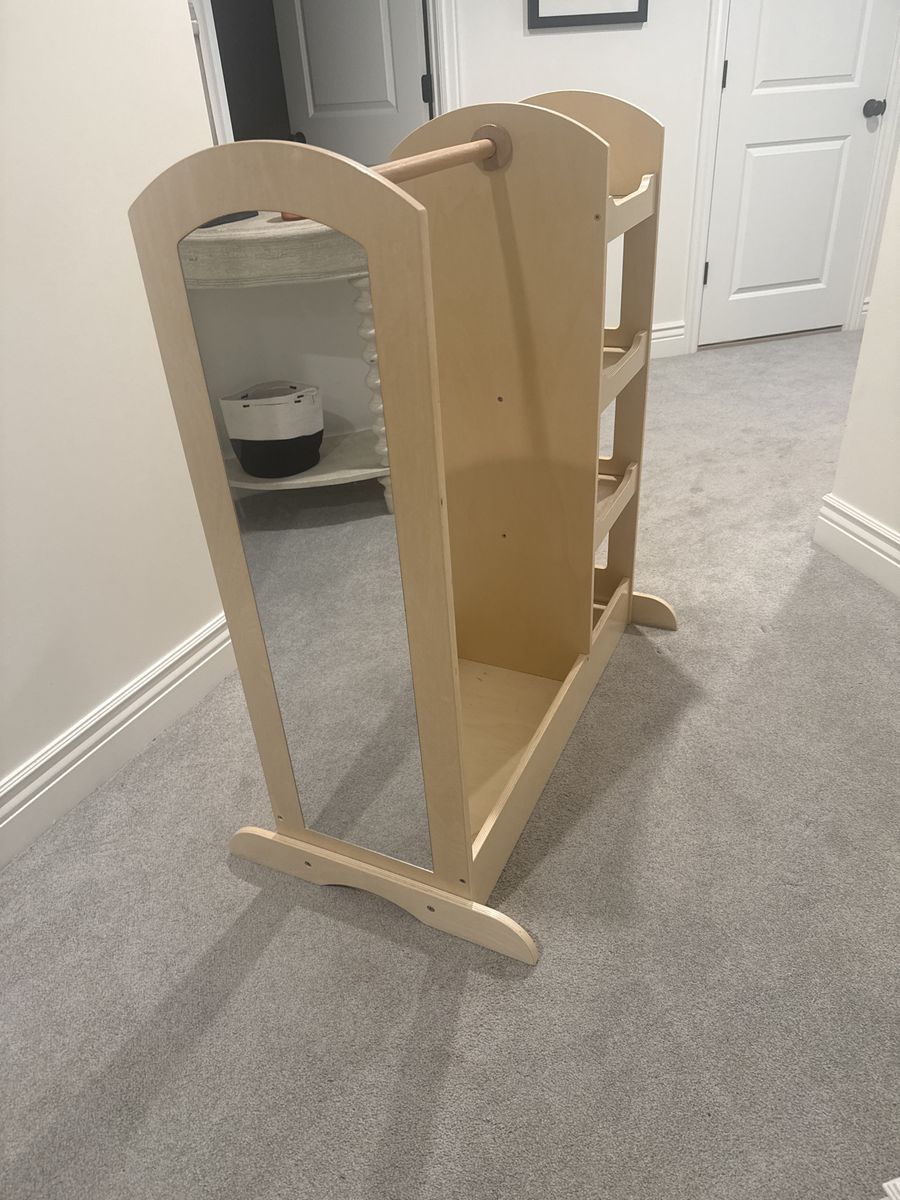 Kids Wooden Costume Dress-Up Storage Rack with Mirror and Shelves