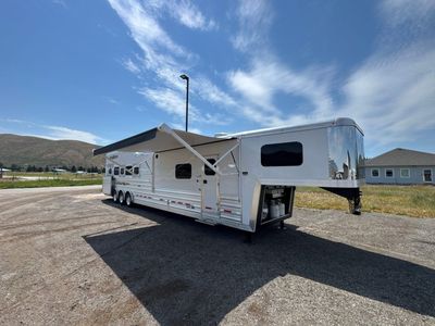 2026 Logan Coach Logan Coach Riot 5H GN — Premier Custom Living Quarters Horse Trailer