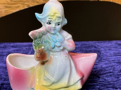 Vintage Dutch Girl Ceramic Planter - Dutch Shoe Clog Figurine