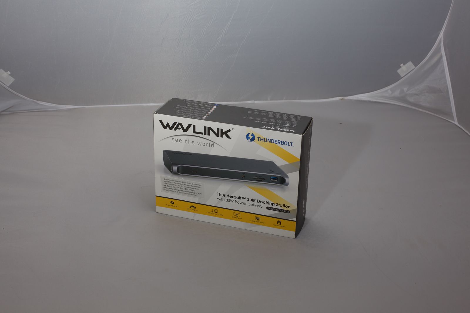WAVLINK Thunderbolt 3 docking station with 85W Power Delivery. 