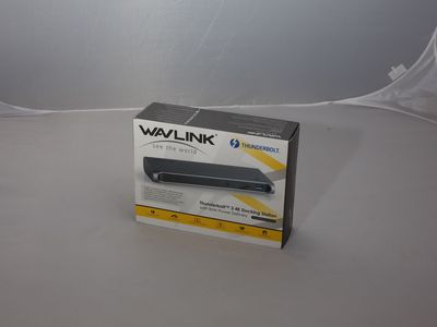 WAVLINK Thunderbolt 3 docking station with 85W Power Delivery.