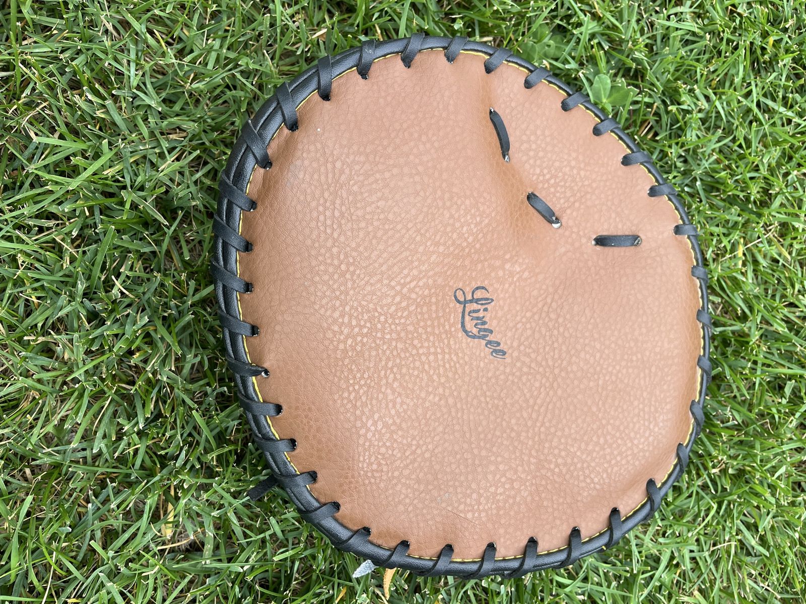 Lingee Baseball Glove/Mitt - Right Hand Throw (RHT) - Brown/Black - Excellent Condition