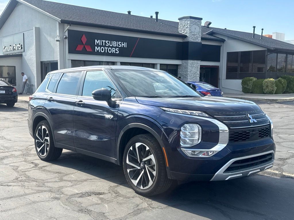 2025 Mitsubishi Outlander SE