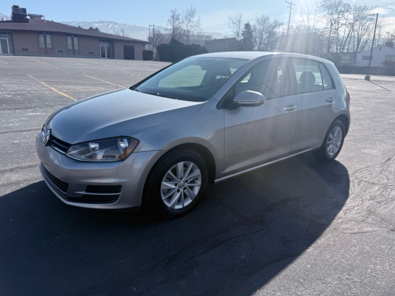 2016 Volkswagen Golf TSI S