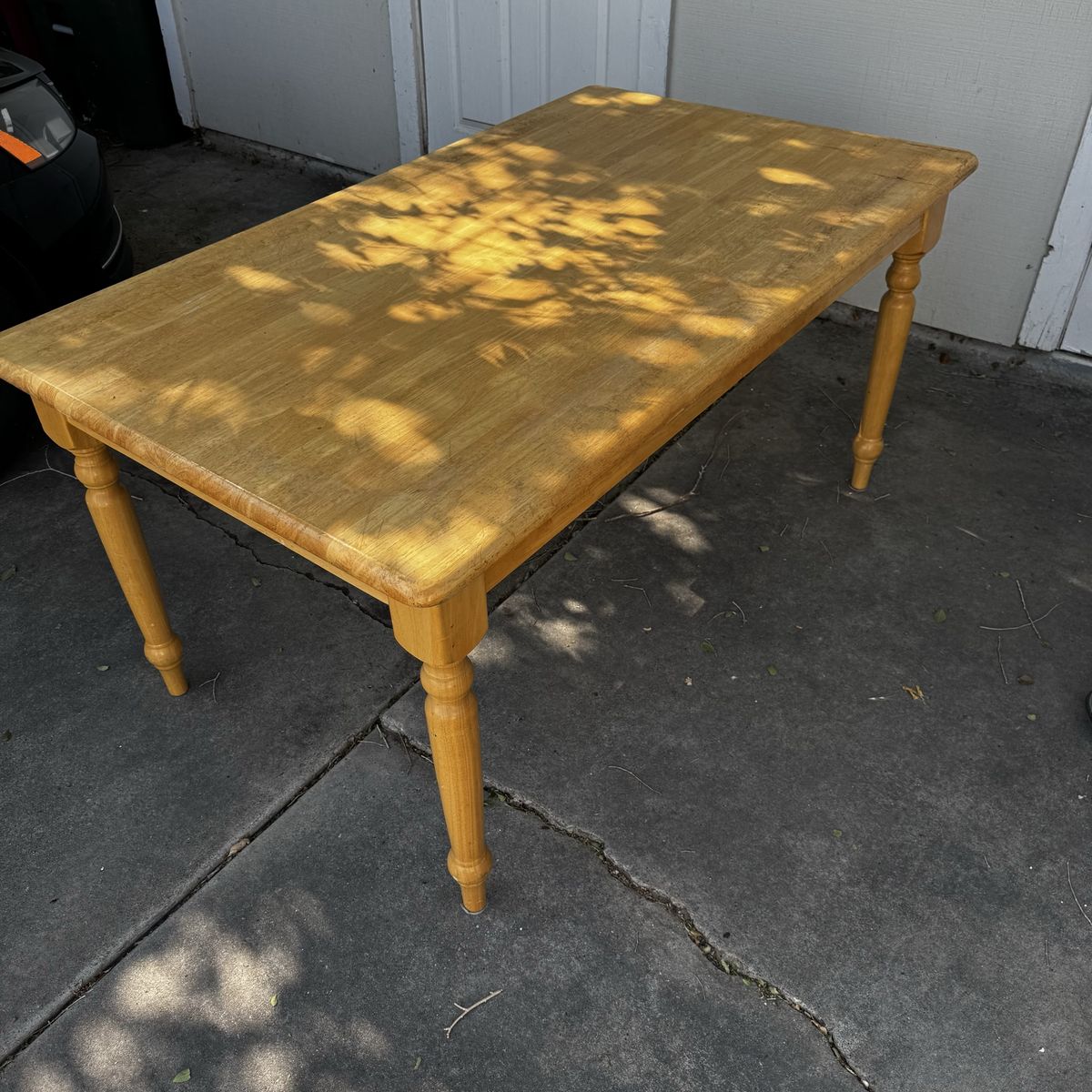 Table and chairs OBO
