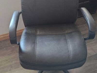 6 office chairs