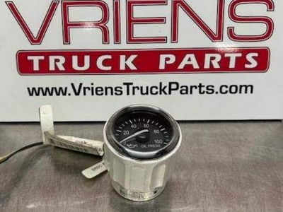 Peterbilt Engine Oil Pressure Gauge Kit, Part # Q43-6066-104CK
