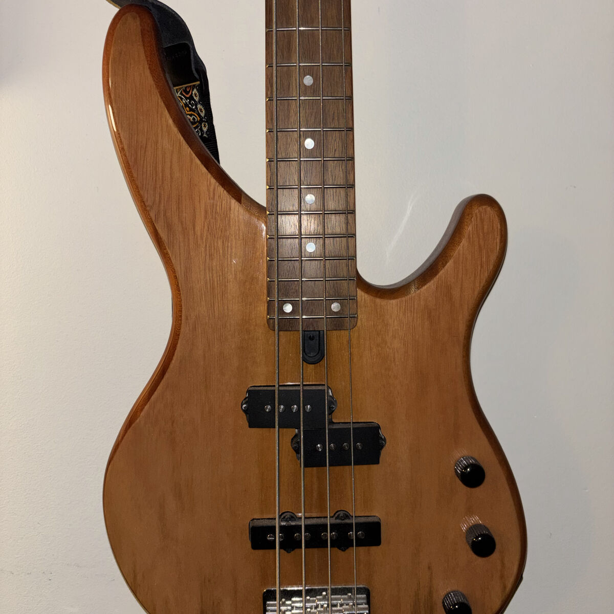 Yamaha TRBX174EW 4-string electric bass