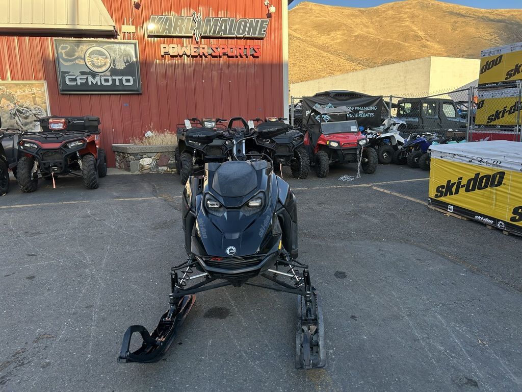 2023 Ski-Doo Summit® X® with Expert Package Rotax® 850 E-TEC Turbo R 165 H_Alt 4.5 in.