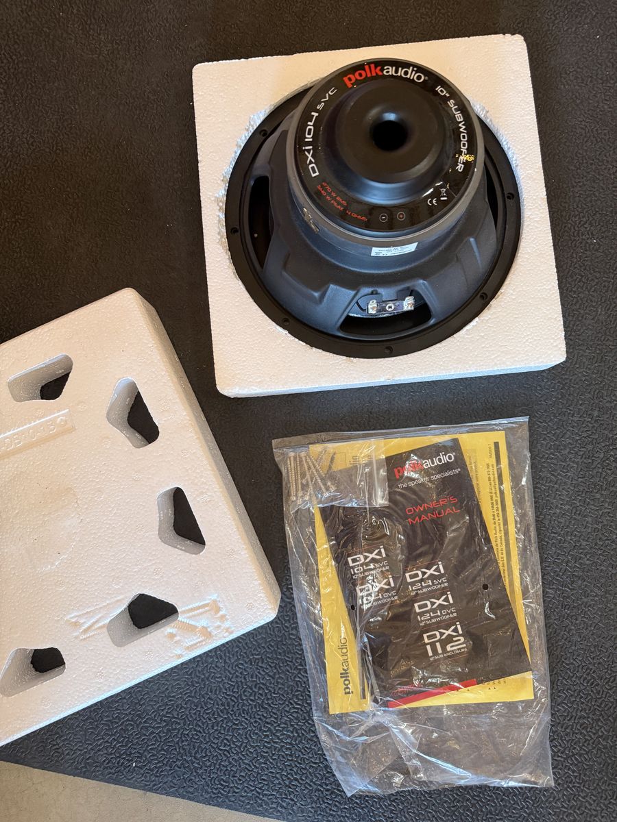 Polk Audio DXI 104 SVC 10" Subwoofer Brand New