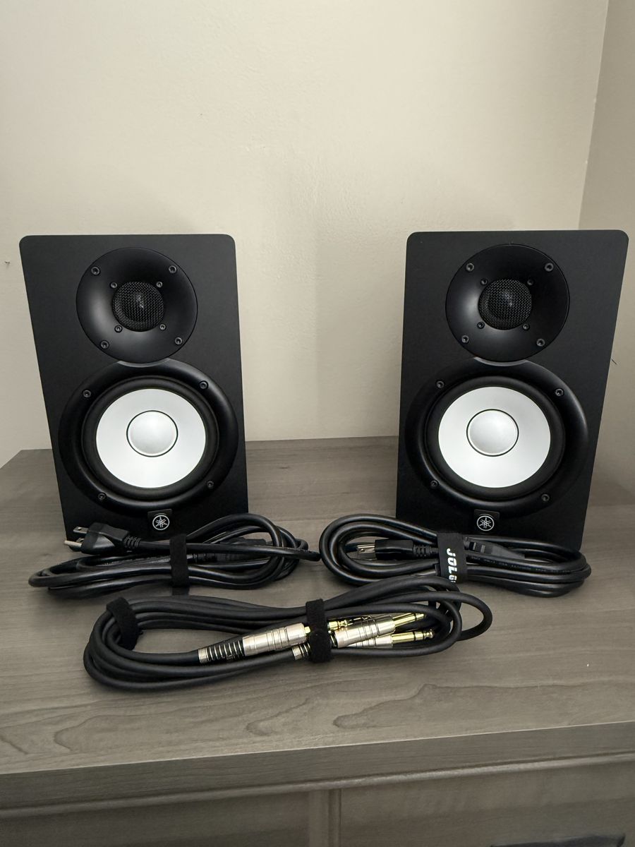 Yamaha HS5 Studio Monitors