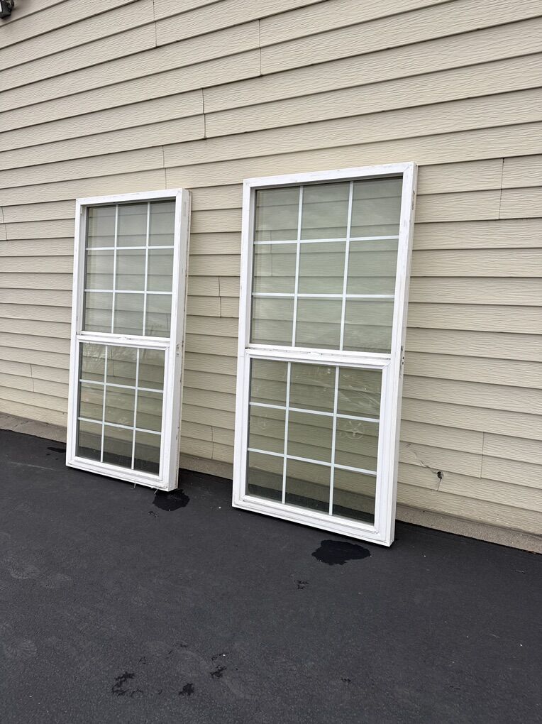 2 used 8000 Series Alside Single Hung