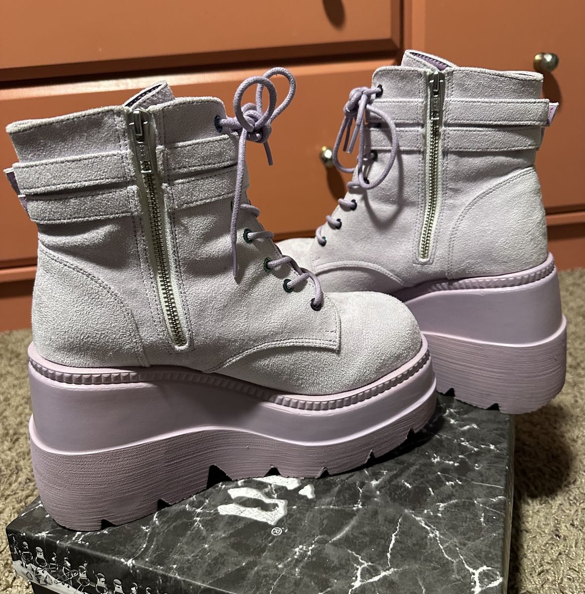 Demonia Shaker-52 Size 9