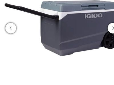 Igloo 90-quart Maxcold Latitude Flip and Tow Wheel