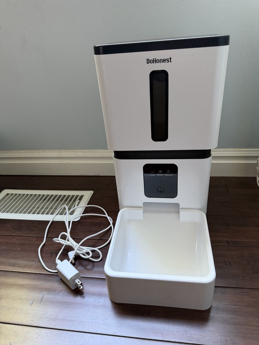 Large Capacity Automatic Pet Feeder