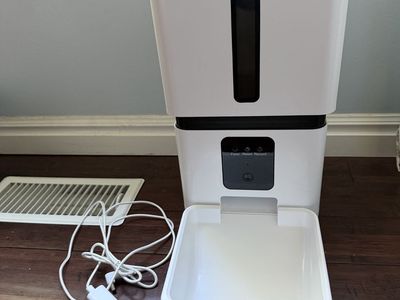Large Capacity Automatic Pet Feeder
