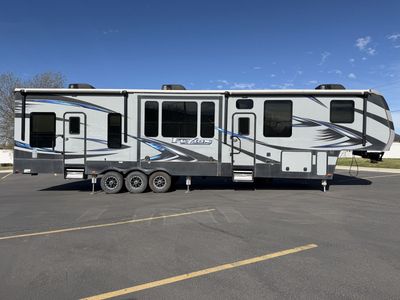 2017 Keystone Fuzion 413