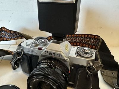 Canon AV-1 35mm SLR Film Camera w/Kalimar Lens UNTESTED