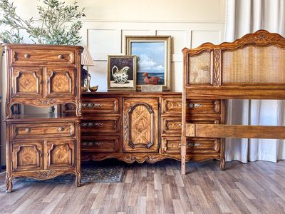 *FREE DELIVERY* Vintage Drexel French Provincial Dresser Set