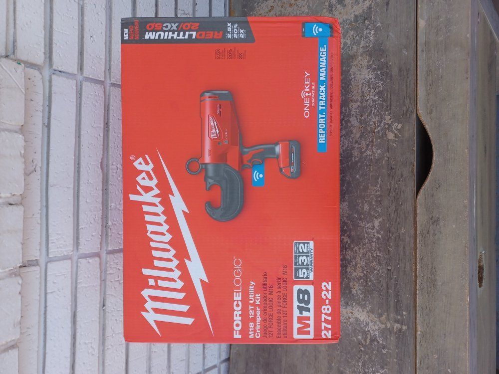 Milwaukee M18 12 Ton Utility Crimper Kit