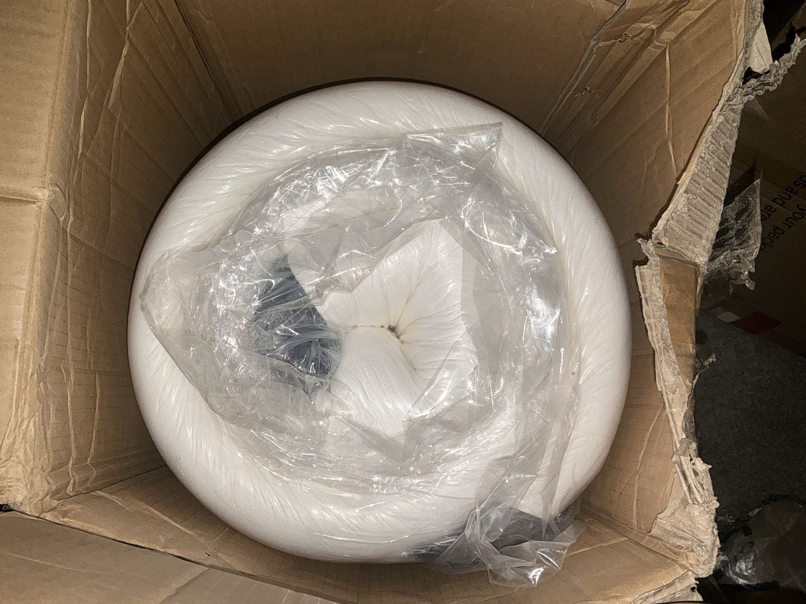 Main image 3