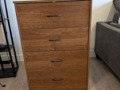 4-Drawer Wood Grain Dresser Chest with Dark Hardware