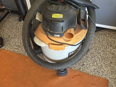 Ridgid Garage vacuum