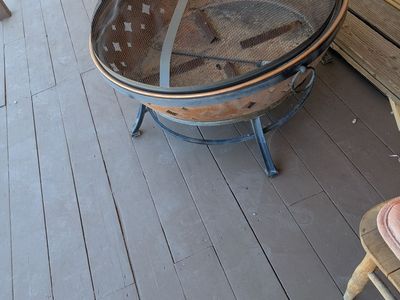 Metal fire pit