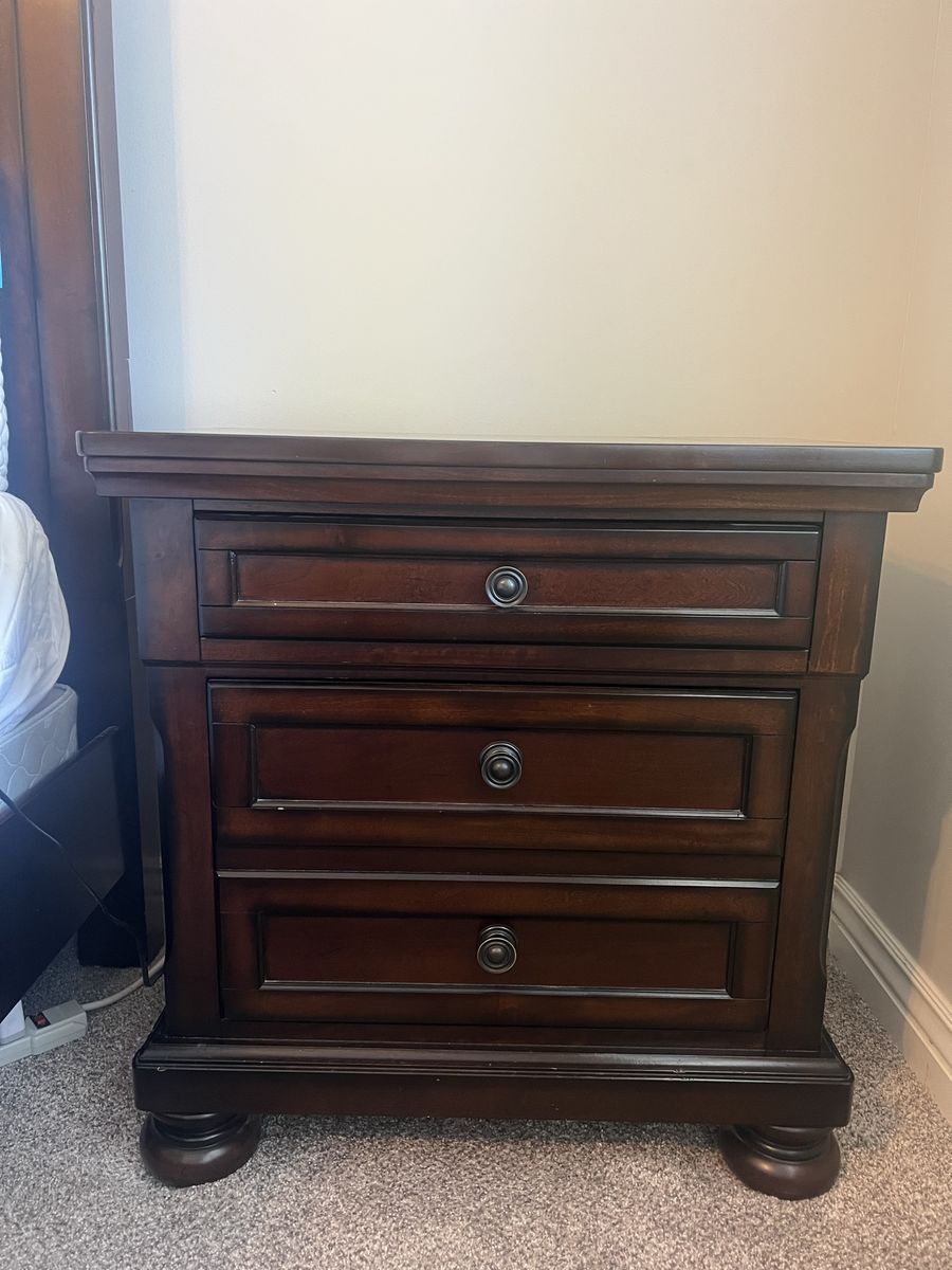 Main image 3