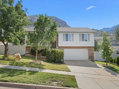 Fully Furnished 3BD/2.5BA East Bench Home | Utilities Included | Mountain Views