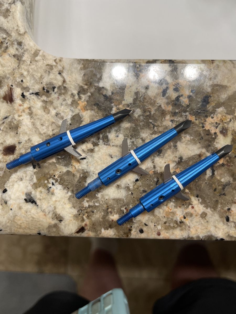 Shwacker Levi Morgan Series 125 Grain Broadheads, 2.5" Cut, 3-Pack - Never Used
