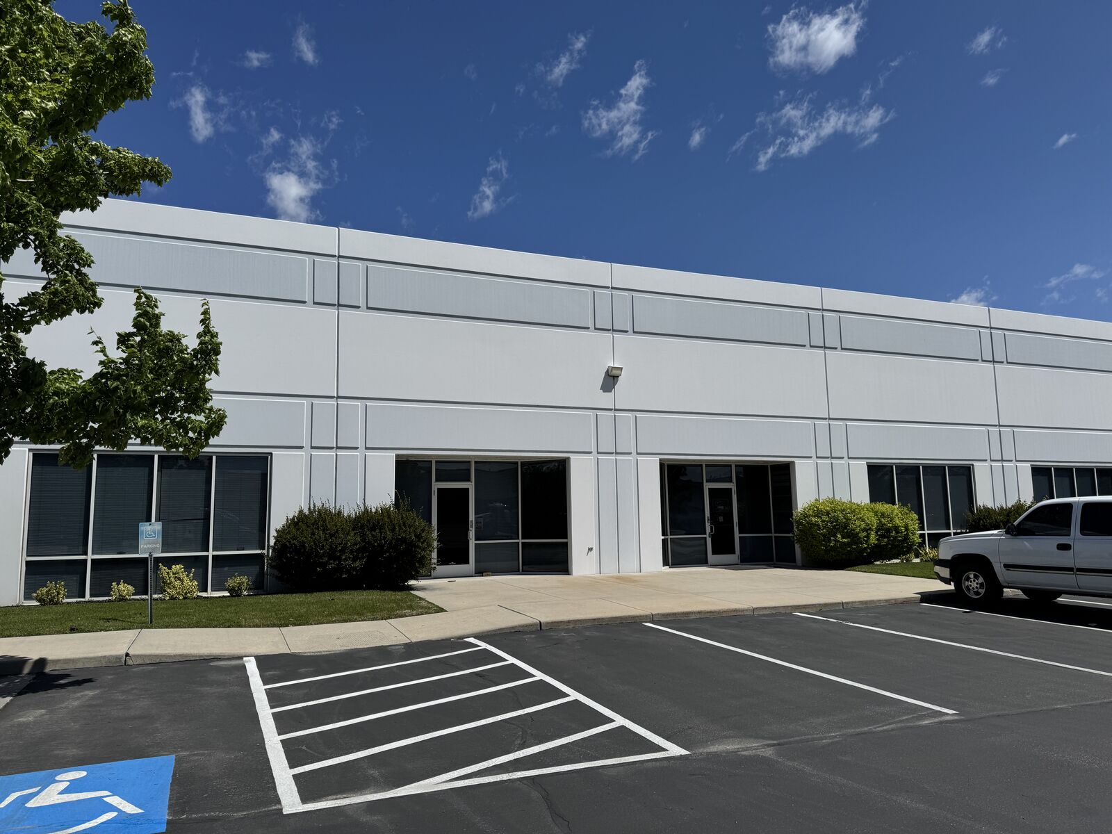 5,160 SF Office/Warehouse Space Available for Sublease - Salt Lake City