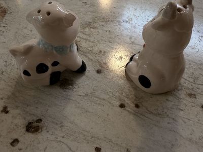Cow Salt And Pepper Shakers