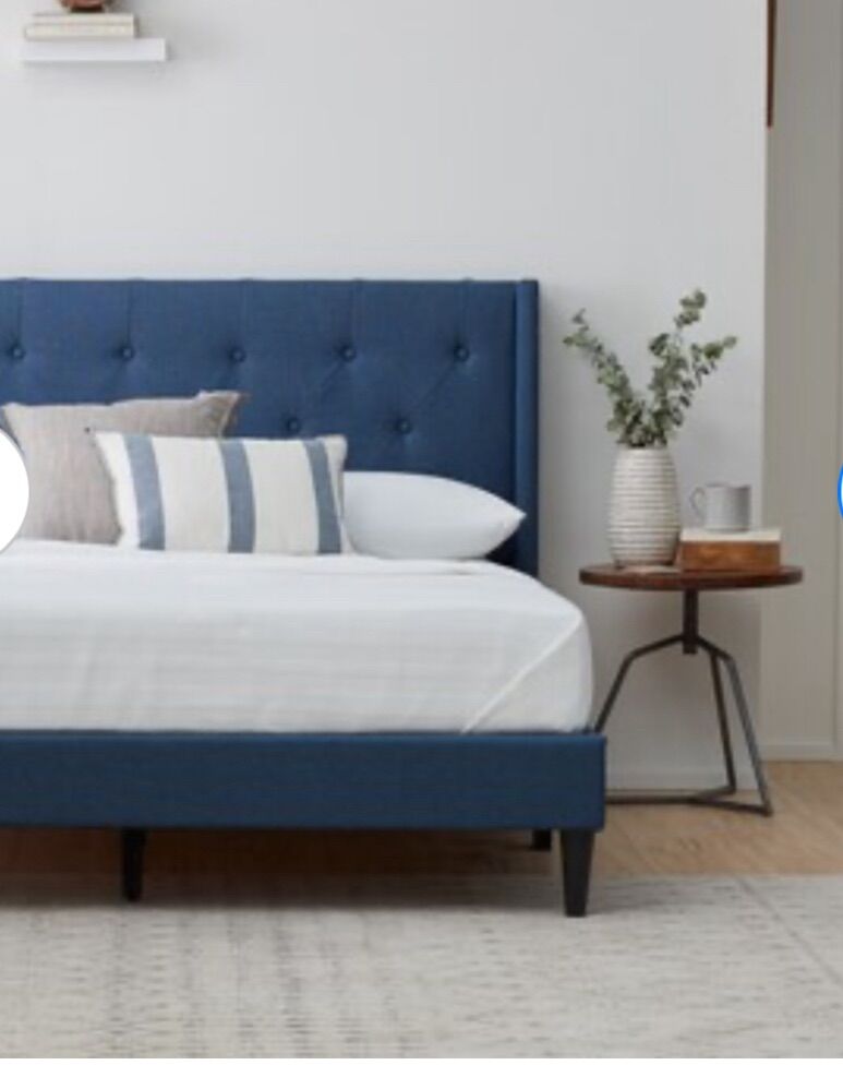Diamond Tufted Wingback Navy Queen Upholstered Bed