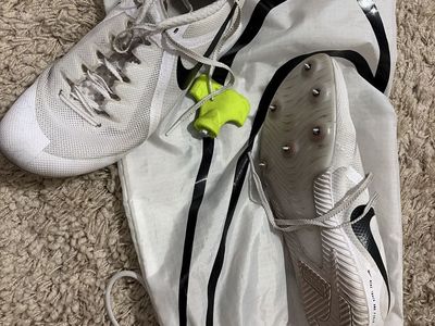 Nike track and field spikes size 9.5