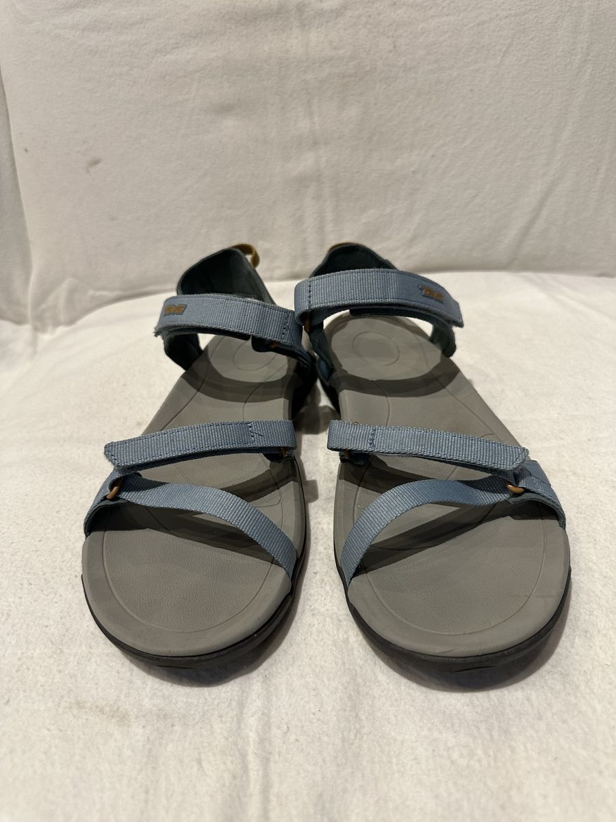 Teva women’s size 10 blue/green/gold sandals