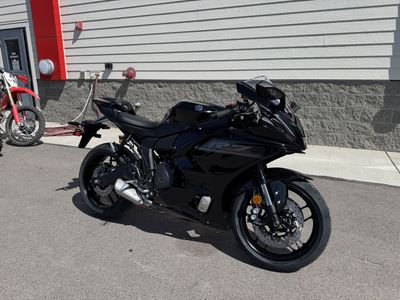 2026 YAMAHA YZF-R7 Raven - Y03464