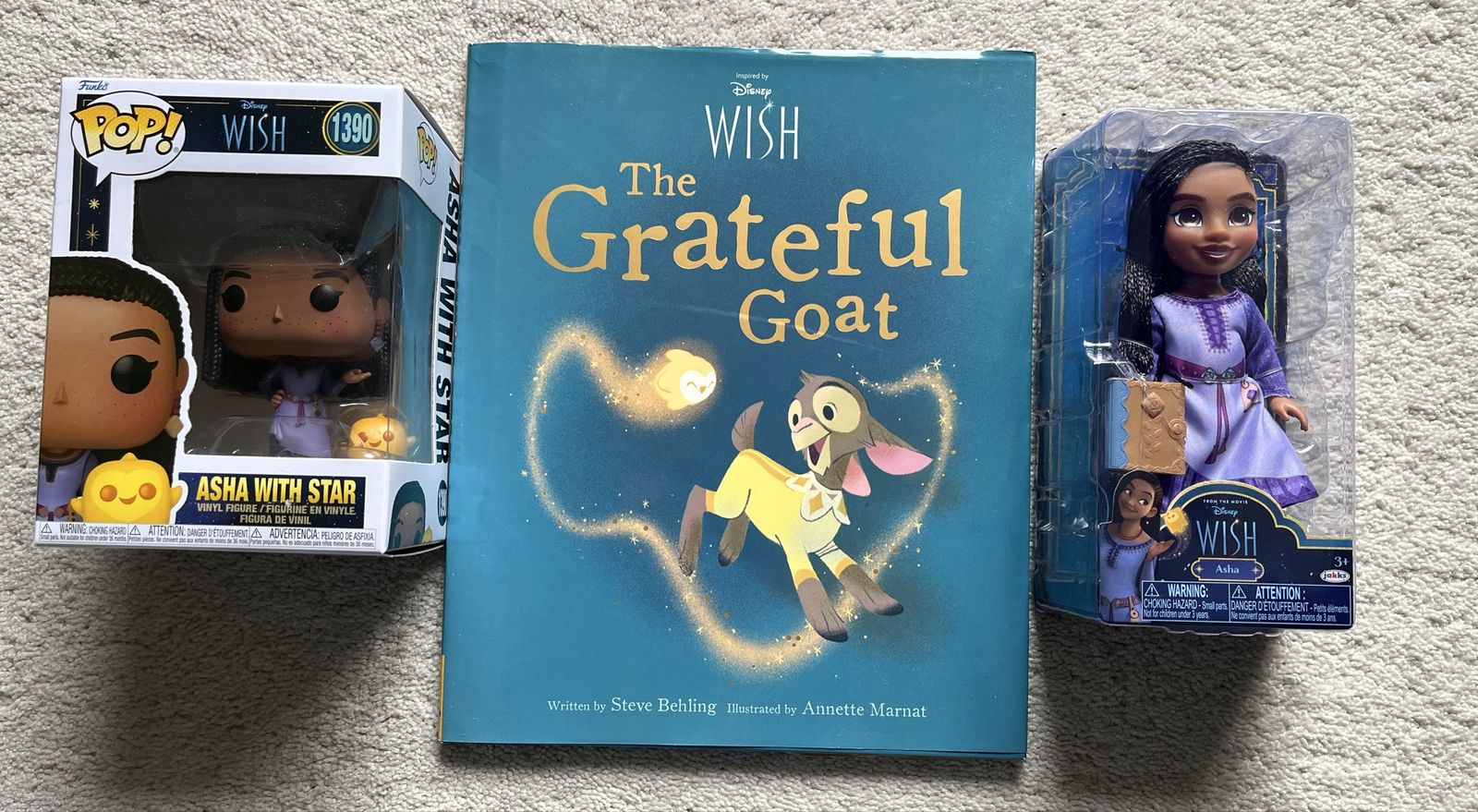 Disney Wish Doll POP! Book
