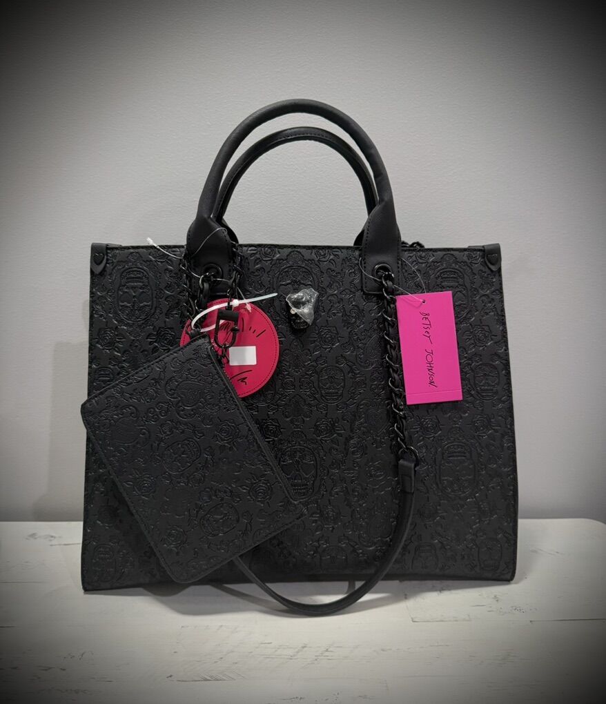 Betsey Johnson Halloween Black Skull Purse