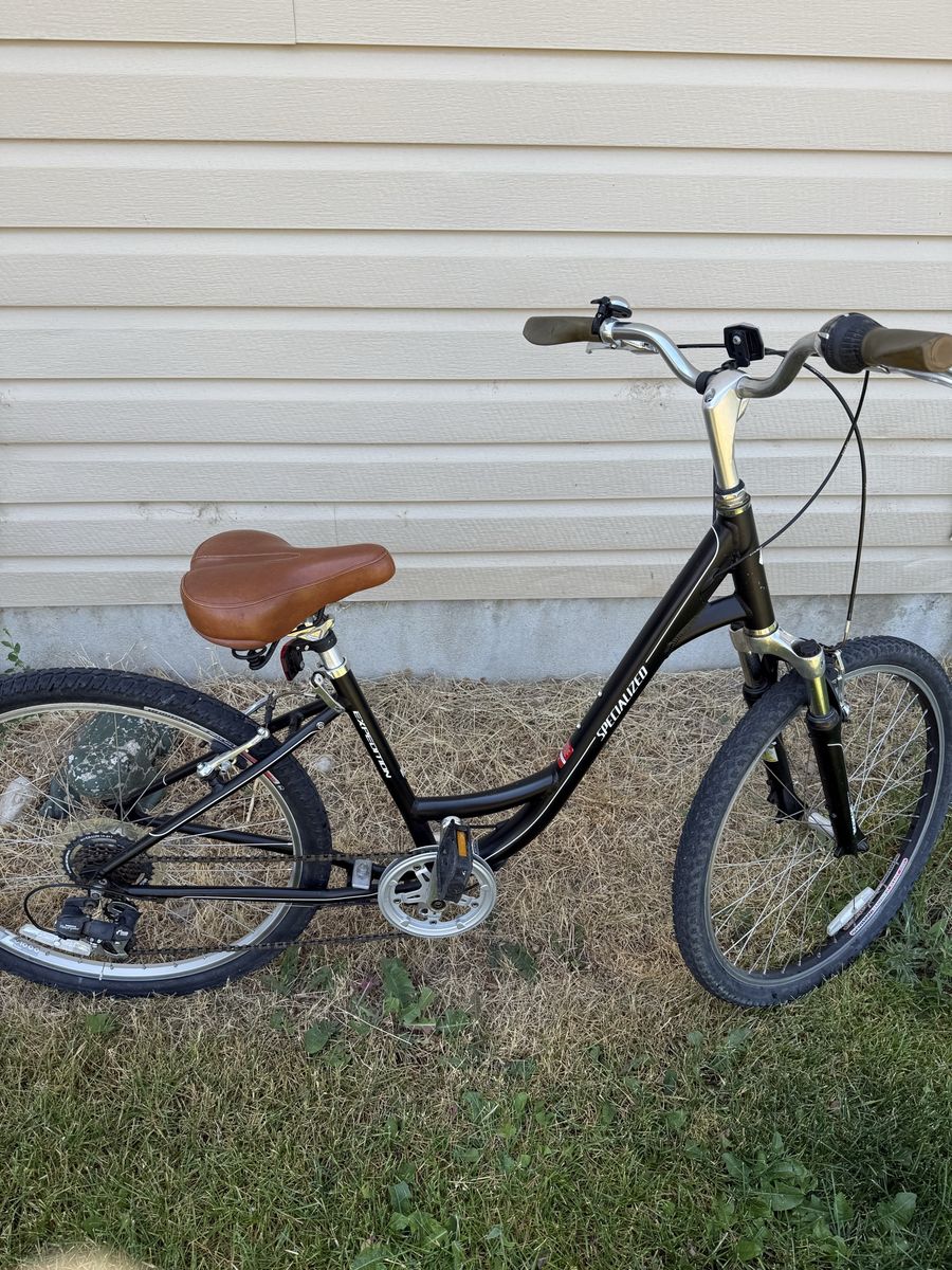 Specialized Expedition Shimano Tourney Women's Comfort Bike, Black with Brown Seat $40 OBO