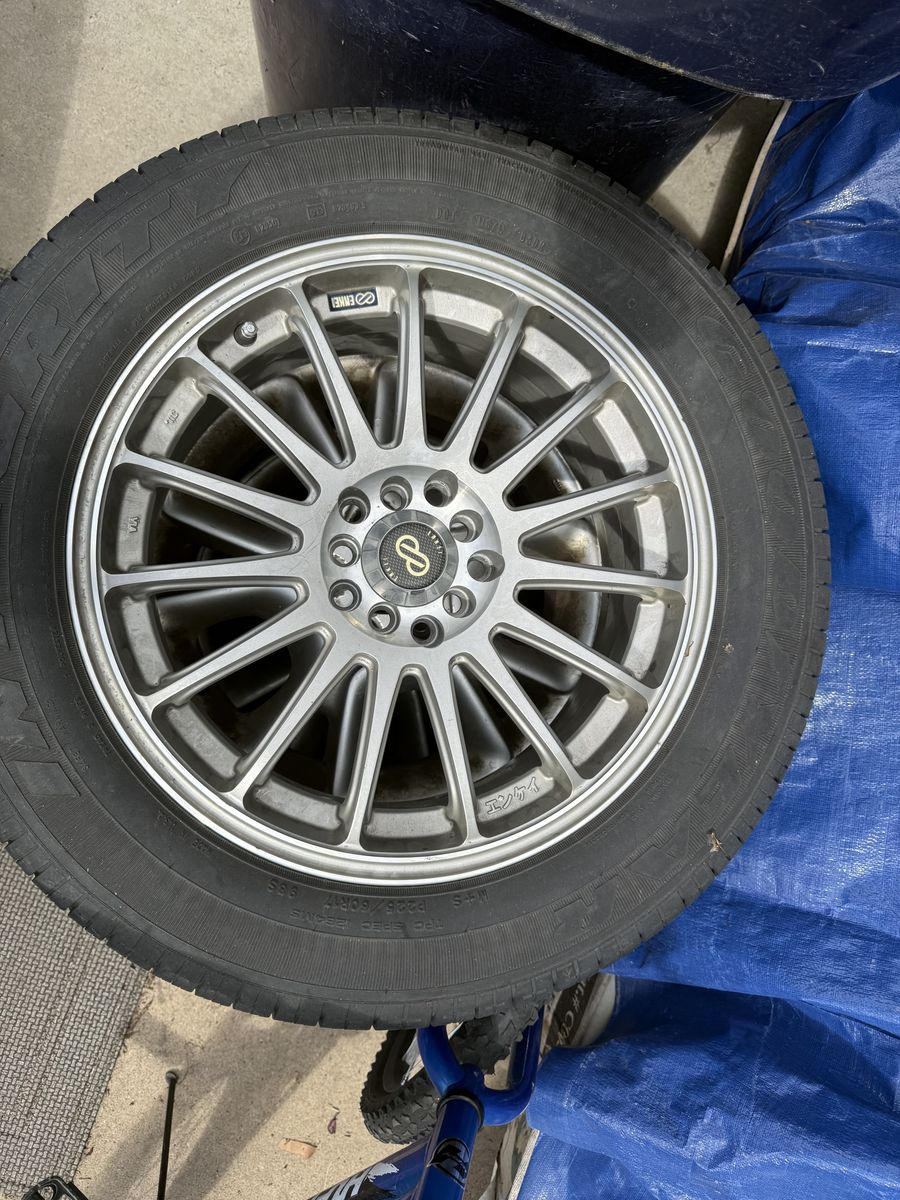 Enkei 17 inch wheel plus 2 sienna 225 60 17