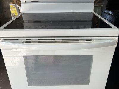 Frigidaire Electric Range Stove Oven