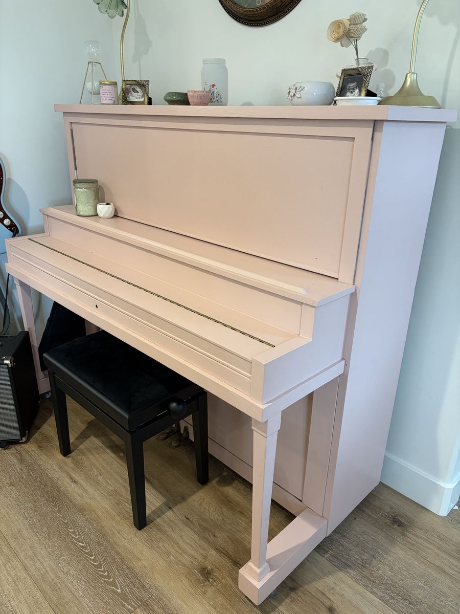 Pink piano