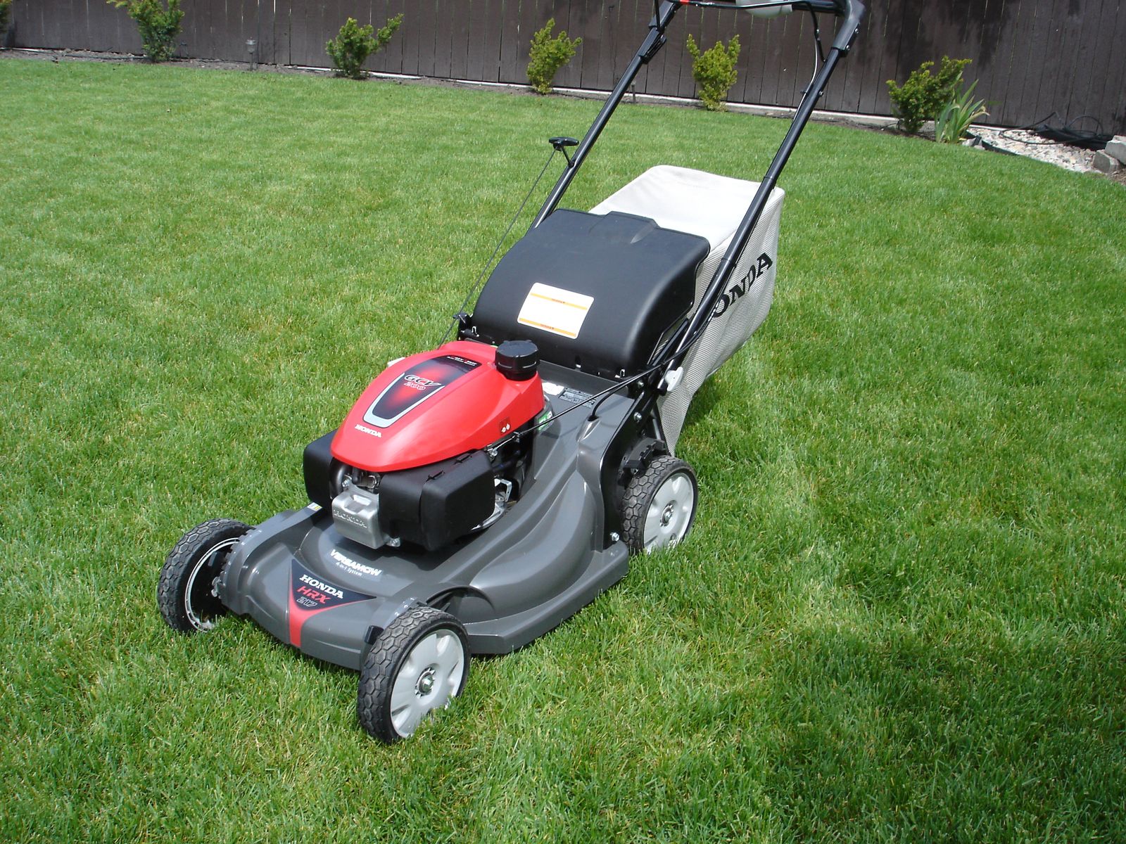 Honda HRX217 GCV200 VersaMow Select Drive – Mint Condition