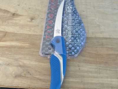 Camillus Cuda Curved Boning Knife 6"