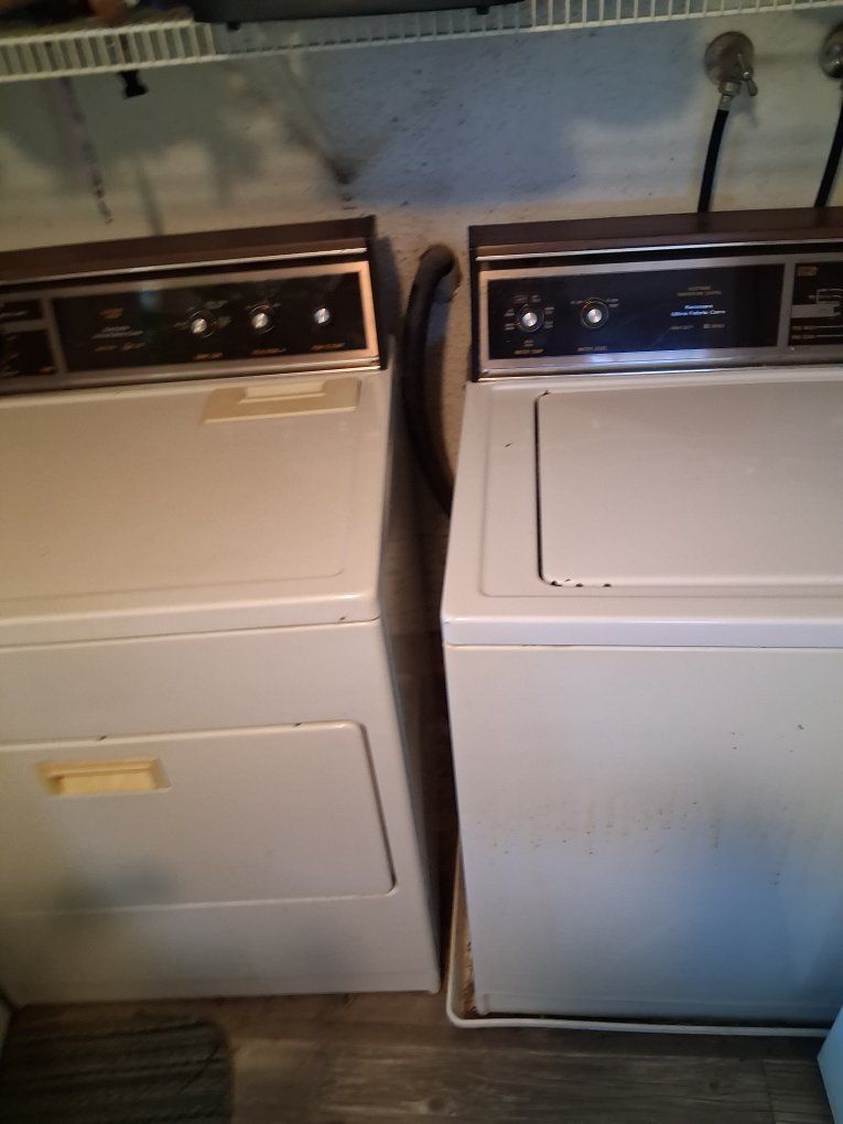 Vintage Kenmore Washer & Dryer Set - White, Top Load, Electric, Used. Heavy duty large capacity. Matching pair. $75.00