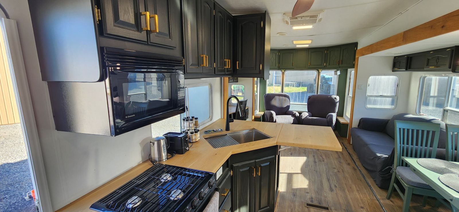 Renovated Keystone Everest 343L